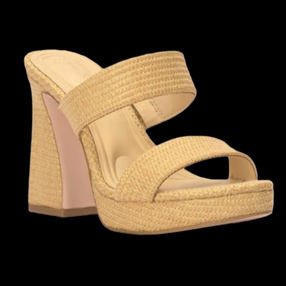 Jessica Simpson Tan Heels - Picture 1 of 13